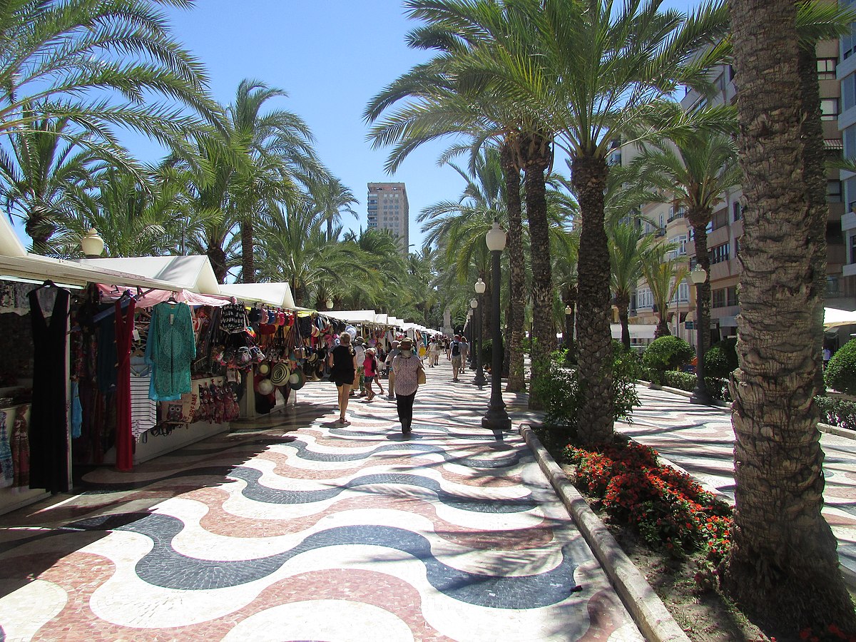 Alicante Central Market stalls people
